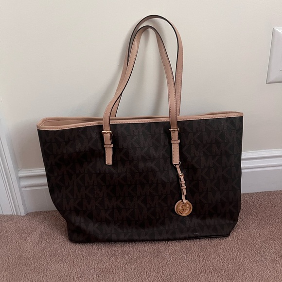 Michael Kors Brown Large Jet Set Tote and Matching Wallet Great Condition! - Picture 3 of 11